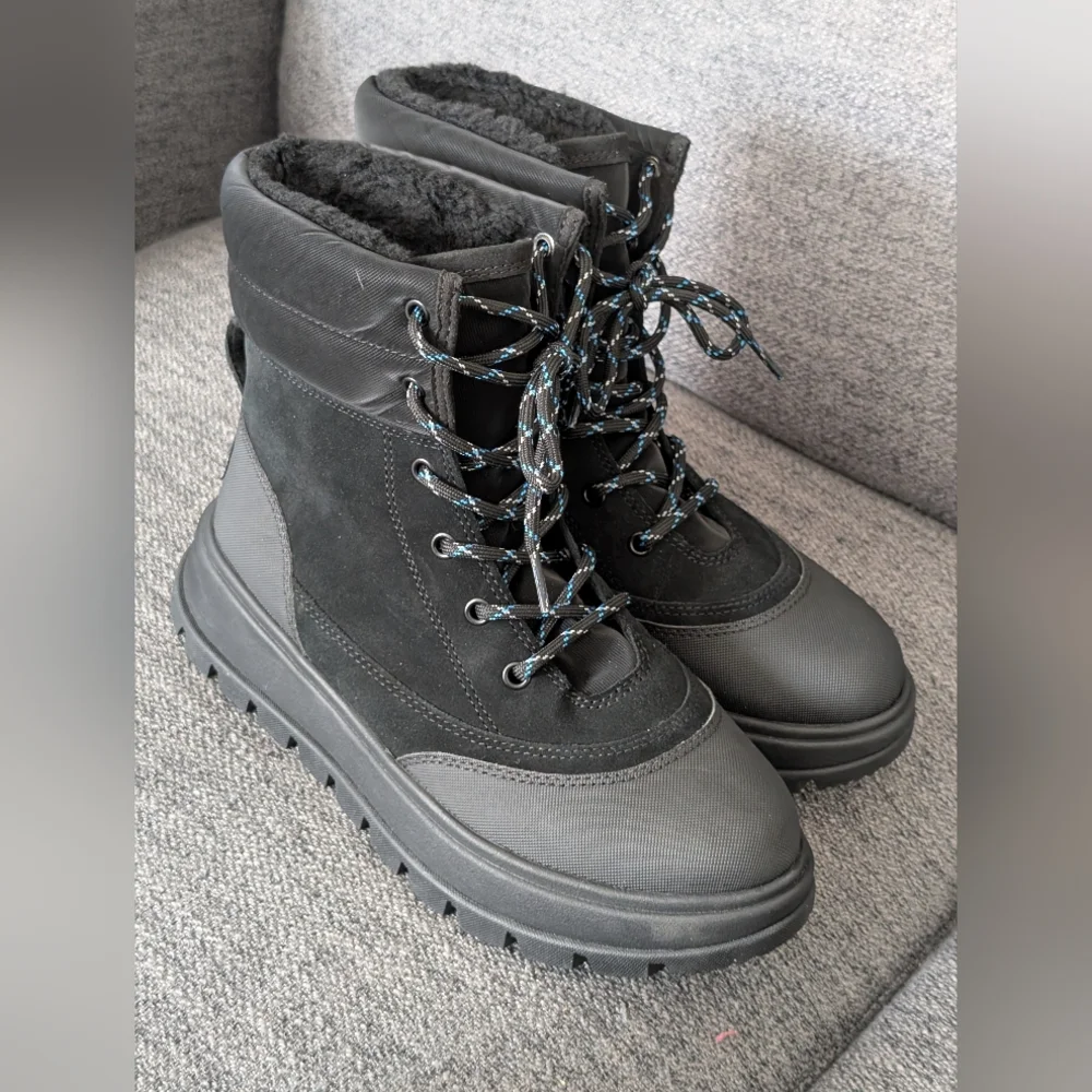 Koolaburra stylish black